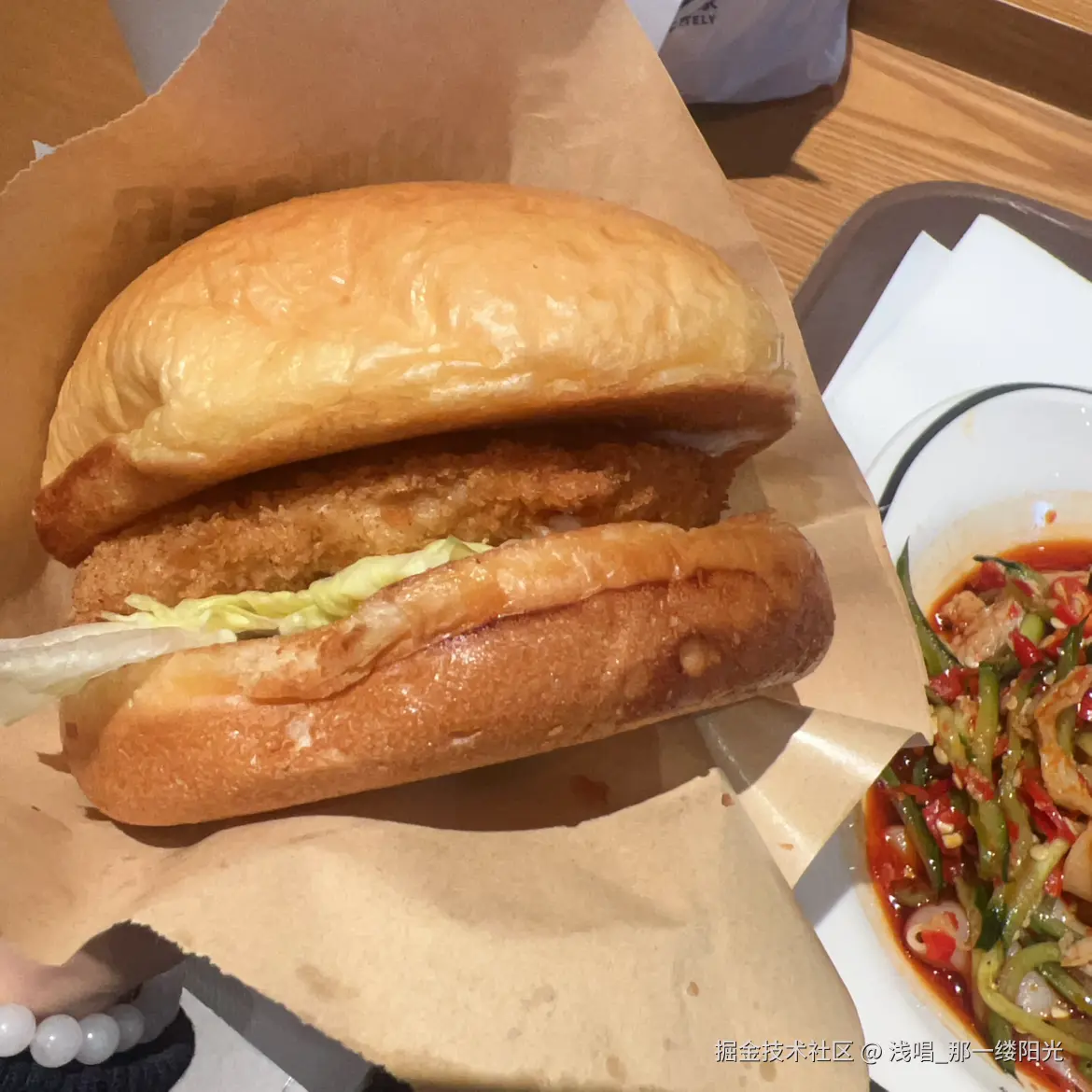 浅唱_那一缕阳光于2025-10-31 10:22发布的图片