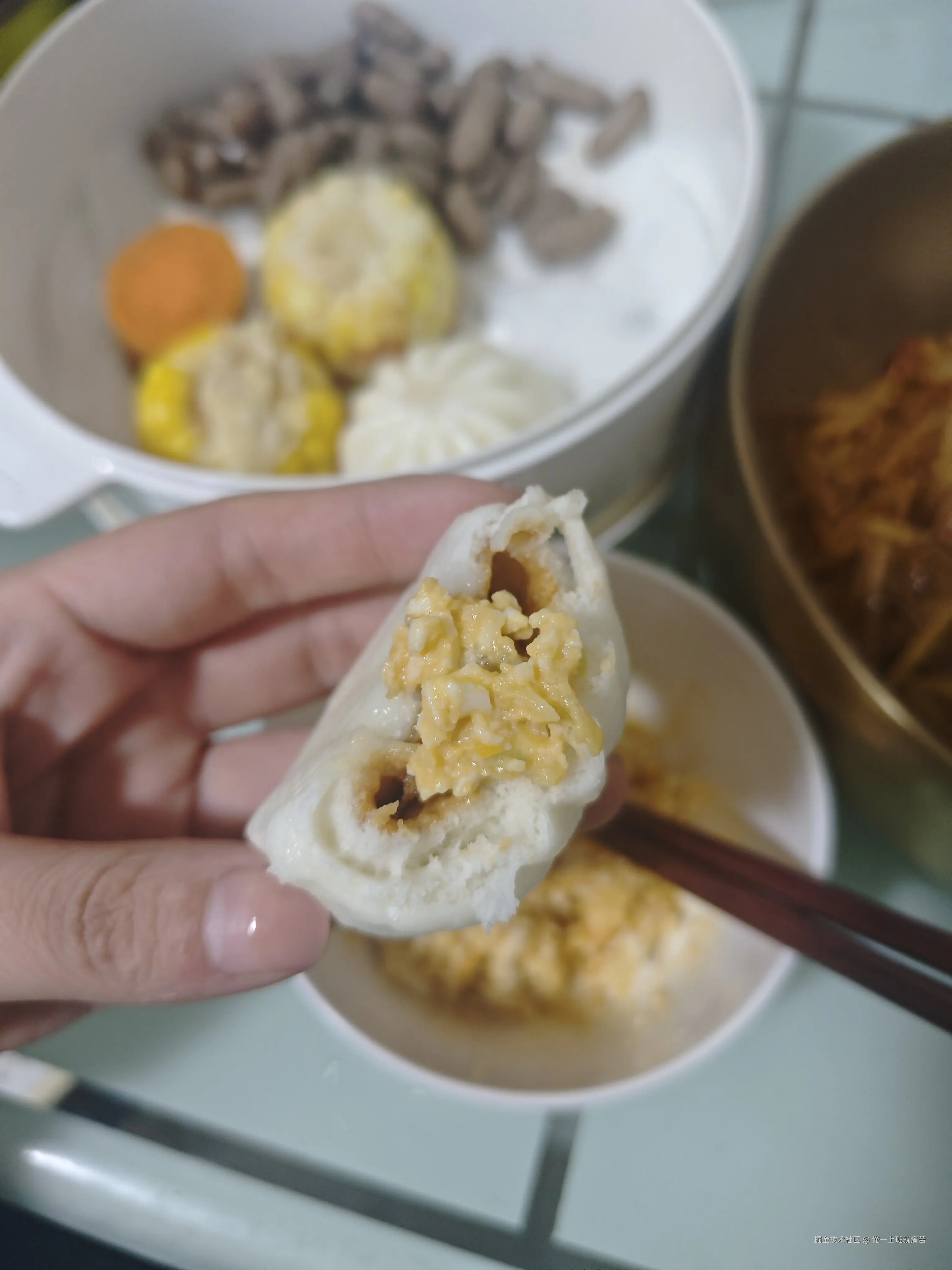 俺一上班就痛苦于2025-12-08 20:16发布的图片