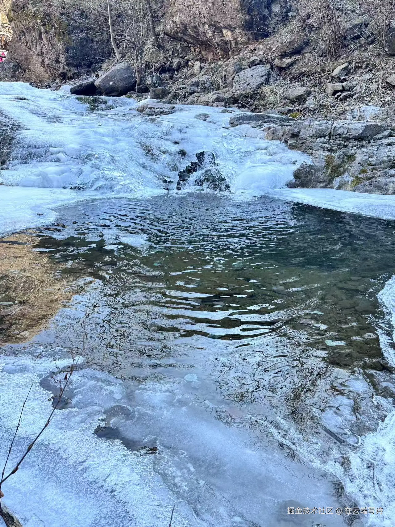 在云端写诗于2025-12-29 14:55发布的图片