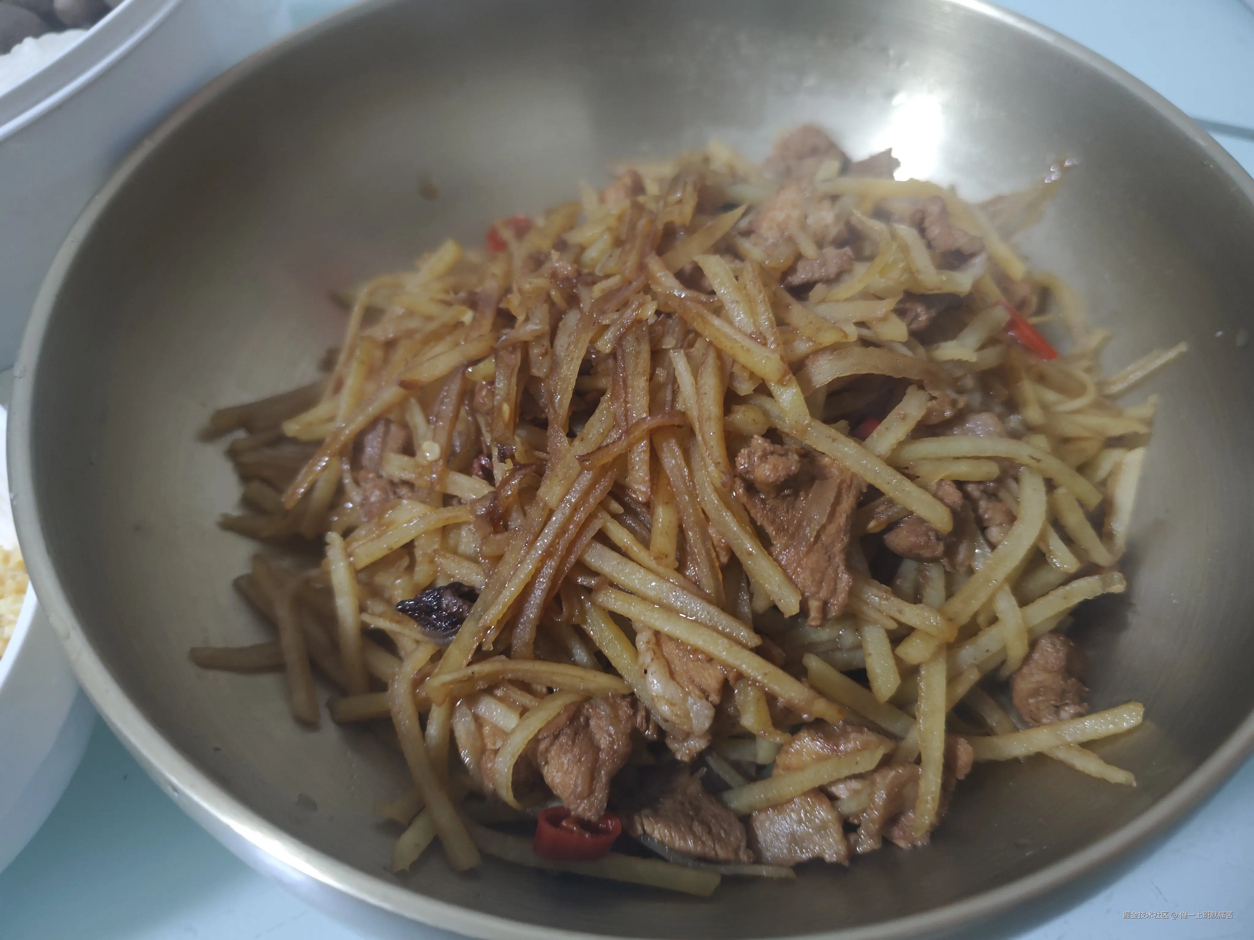 俺一上班就痛苦于2025-12-08 20:16发布的图片