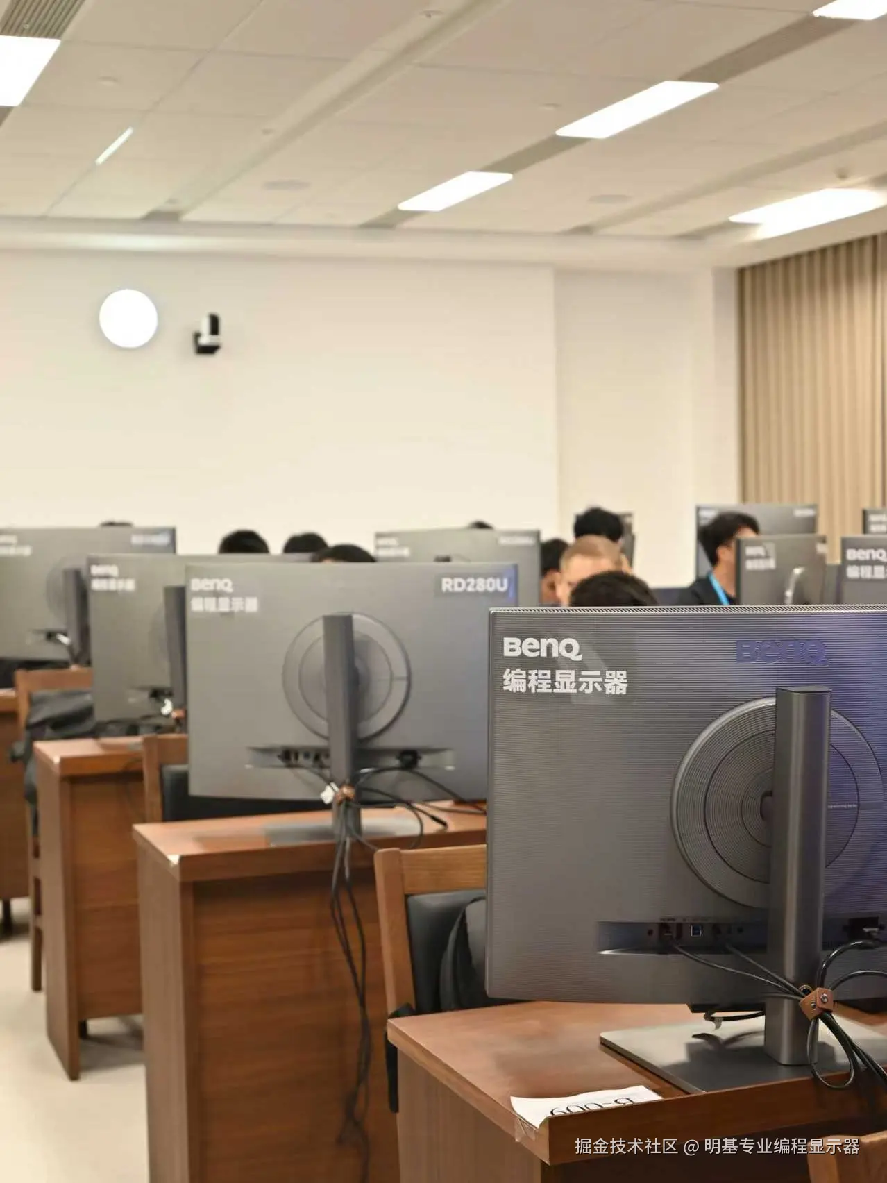 明基专业编程显示器于2025-08-14 08:01发布的图片