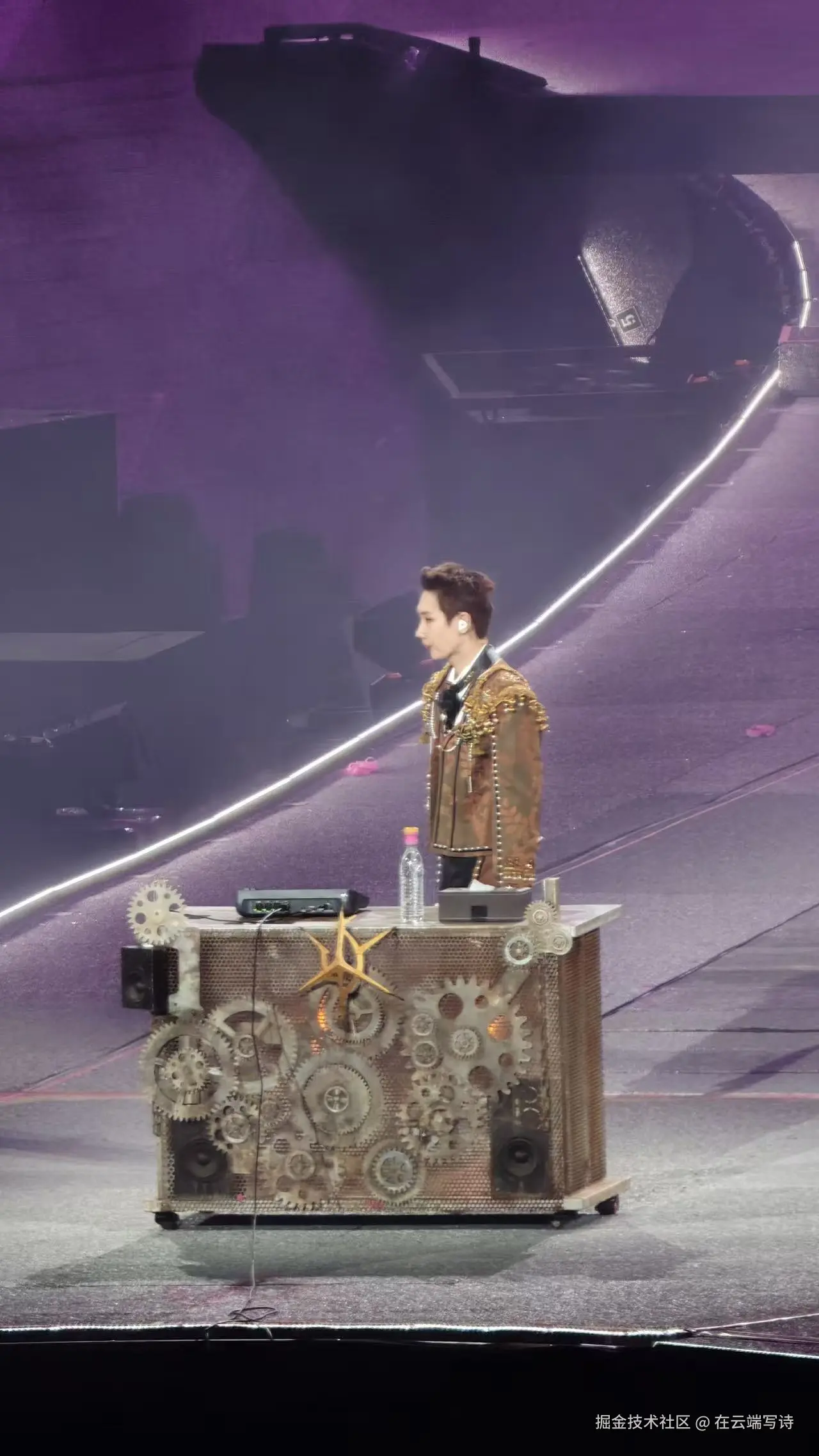 在云端写诗于2026-09-03 03:26发布的图片
