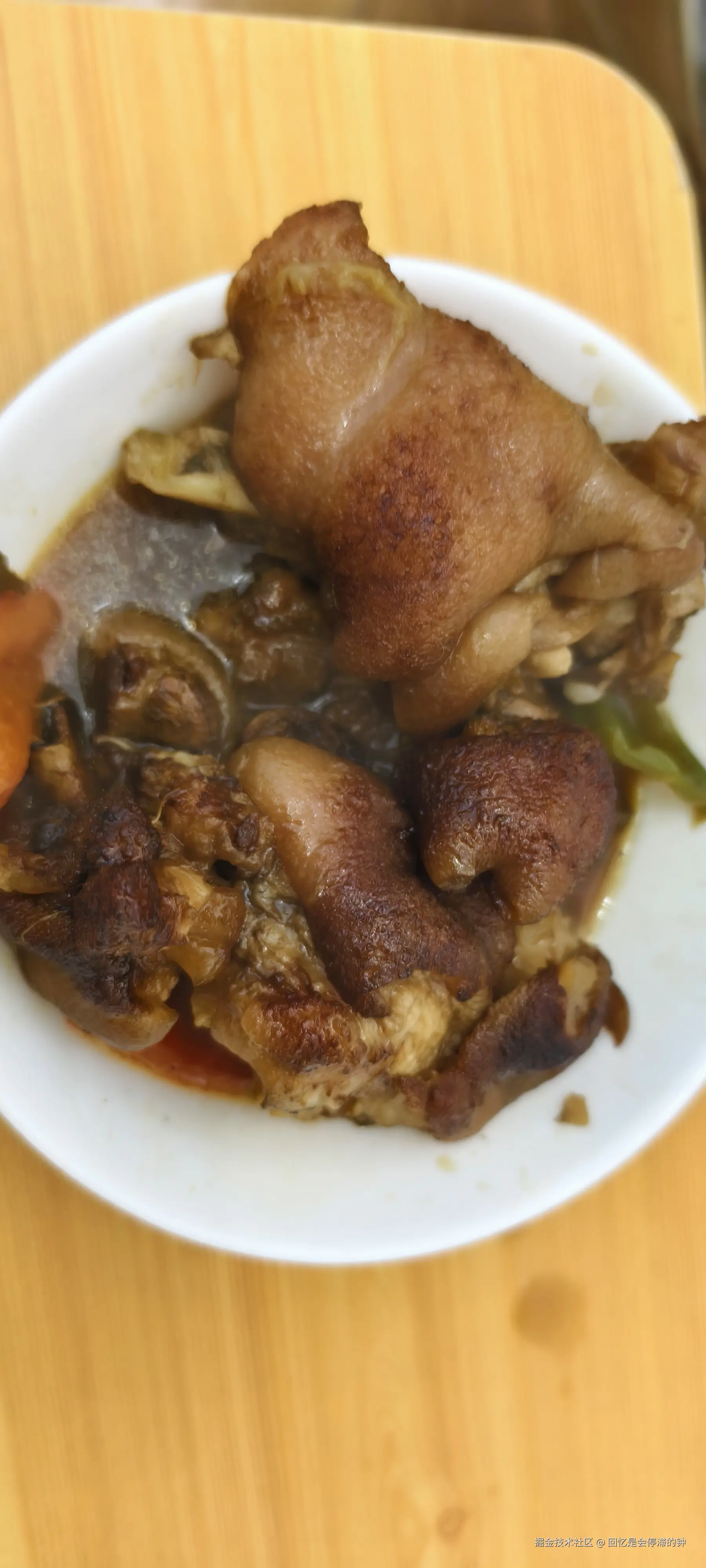 回忆是会停滞的钟于2025-12-08 09:16发布的图片